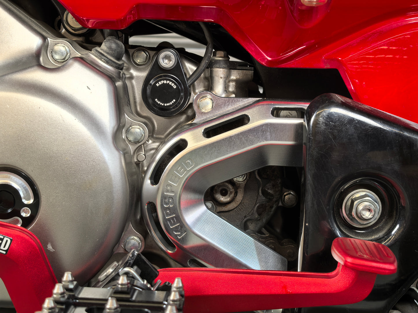 Honda Trail 125 (CT125) CNC Billet Aluminum Front Sprocket Chain Cover (Silver)